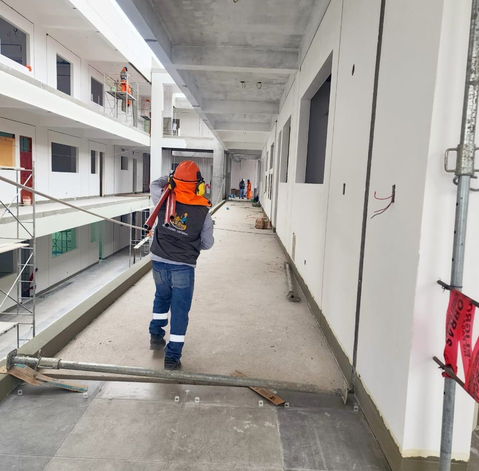 Instalación de gabinete contra incendios
